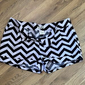 Spacegirlz Black and White Chevron Shorts